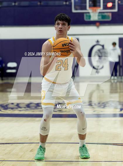Thumbnail 1 in The Woodlands Christian Academy vs Oakville Tigers (Prairie Farms Holiday Classic) photogallery.
