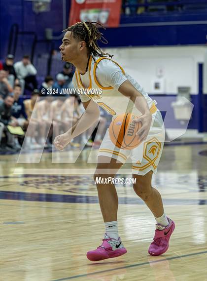 Thumbnail 1 in The Woodlands Christian Academy vs Oakville Tigers (Prairie Farms Holiday Classic) photogallery.