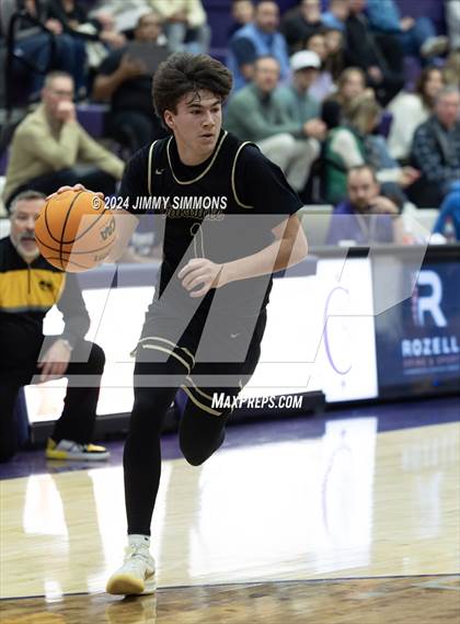 Thumbnail 2 in The Woodlands Christian Academy vs Oakville Tigers (Prairie Farms Holiday Classic) photogallery.