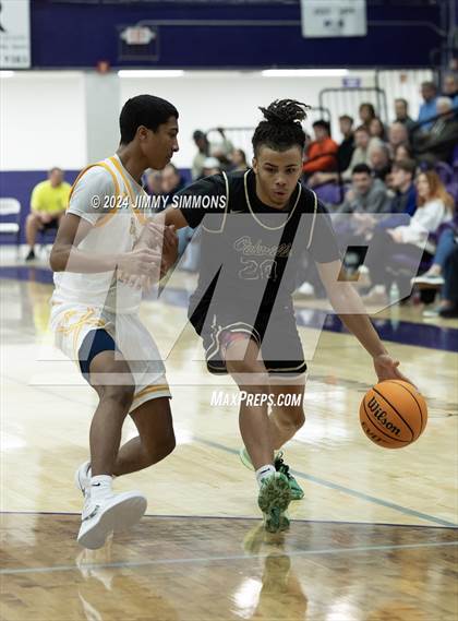 Thumbnail 2 in The Woodlands Christian Academy vs Oakville Tigers (Prairie Farms Holiday Classic) photogallery.