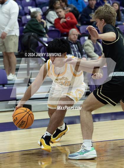 Thumbnail 3 in The Woodlands Christian Academy vs Oakville Tigers (Prairie Farms Holiday Classic) photogallery.