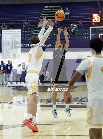 Thumbnail 1 in The Woodlands Christian Academy vs Oakville Tigers (Prairie Farms Holiday Classic) photogallery.
