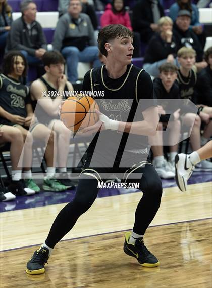 Thumbnail 3 in The Woodlands Christian Academy vs Oakville Tigers (Prairie Farms Holiday Classic) photogallery.