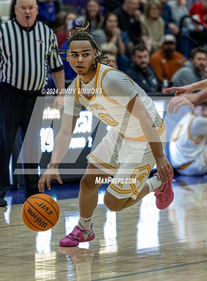 Thumbnail 3 in The Woodlands Christian Academy vs Oakville Tigers (Prairie Farms Holiday Classic) photogallery.