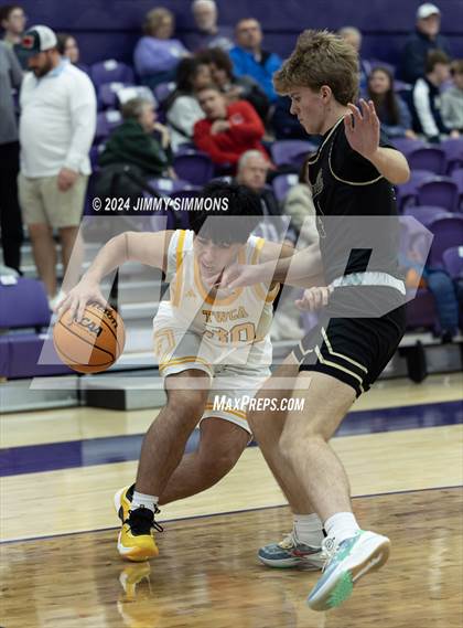 Thumbnail 1 in The Woodlands Christian Academy vs Oakville Tigers (Prairie Farms Holiday Classic) photogallery.