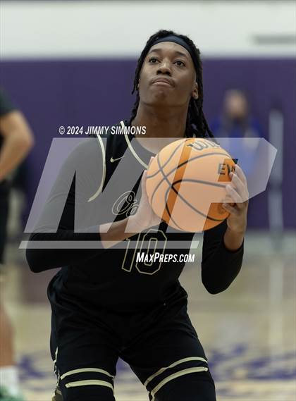 Thumbnail 1 in The Woodlands Christian Academy vs Oakville Tigers (Prairie Farms Holiday Classic) photogallery.