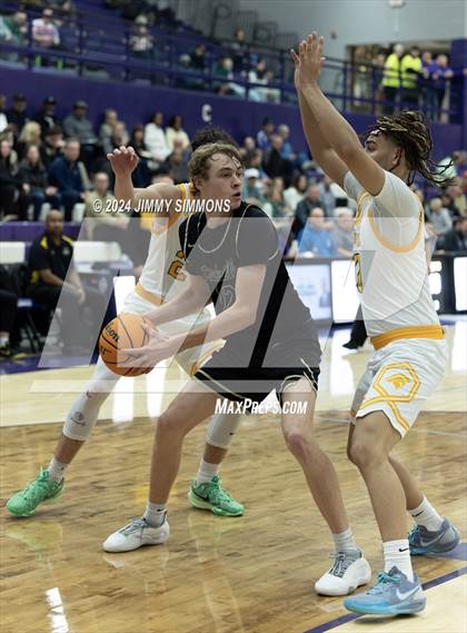 Thumbnail 1 in The Woodlands Christian Academy vs Oakville Tigers (Prairie Farms Holiday Classic) photogallery.