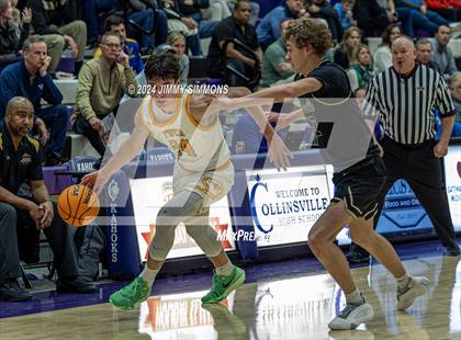 Thumbnail 2 in The Woodlands Christian Academy vs Oakville Tigers (Prairie Farms Holiday Classic) photogallery.