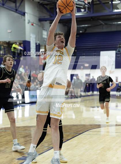 Thumbnail 3 in The Woodlands Christian Academy vs Oakville Tigers (Prairie Farms Holiday Classic) photogallery.