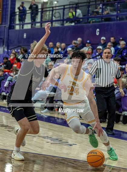 Thumbnail 2 in The Woodlands Christian Academy vs Oakville Tigers (Prairie Farms Holiday Classic) photogallery.
