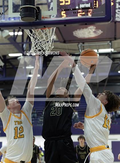Thumbnail 2 in The Woodlands Christian Academy vs Oakville Tigers (Prairie Farms Holiday Classic) photogallery.