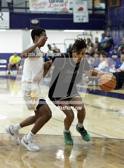Thumbnail 3 in The Woodlands Christian Academy vs Oakville Tigers (Prairie Farms Holiday Classic) photogallery.