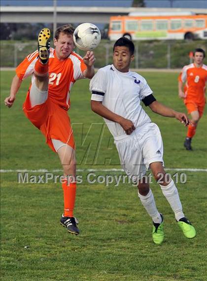 Thumbnail 2 in Poly @ Mountain View (CIF SS D6 Semifinal) photogallery.