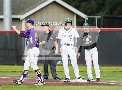 Thumbnail 1 in Issaquah vs Skyline (WIAA KingCo Playoff) photogallery.