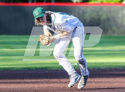Thumbnail 2 in Issaquah vs Skyline (WIAA KingCo Playoff) photogallery.