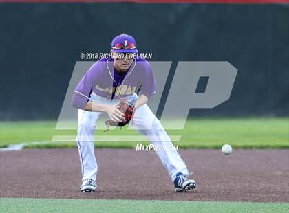 Thumbnail 2 in Issaquah vs Skyline (WIAA KingCo Playoff) photogallery.