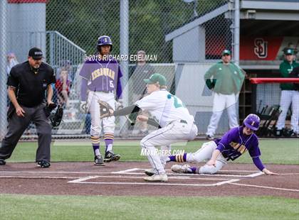 Thumbnail 3 in Issaquah vs Skyline (WIAA KingCo Playoff) photogallery.