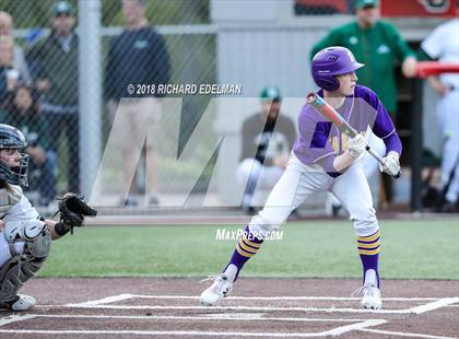 Thumbnail 1 in Issaquah vs Skyline (WIAA KingCo Playoff) photogallery.