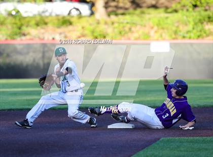 Thumbnail 2 in Issaquah vs Skyline (WIAA KingCo Playoff) photogallery.