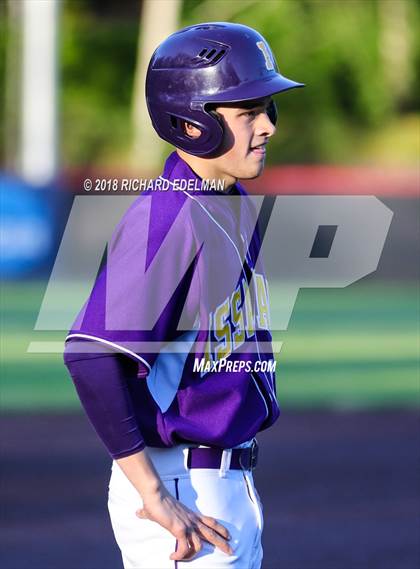 Thumbnail 1 in Issaquah vs Skyline (WIAA KingCo Playoff) photogallery.