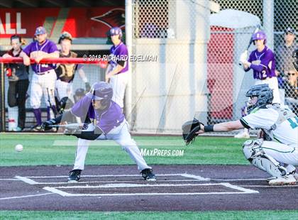 Thumbnail 3 in Issaquah vs Skyline (WIAA KingCo Playoff) photogallery.