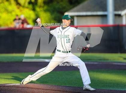 Thumbnail 2 in Issaquah vs Skyline (WIAA KingCo Playoff) photogallery.