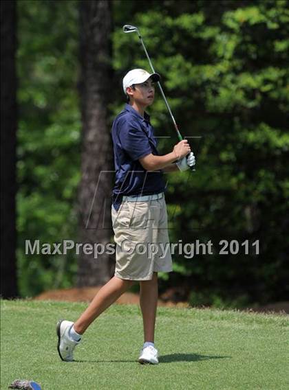 Thumbnail 1 in NCHSAA State 4A Boys Golf Championships (Day 1) photogallery.