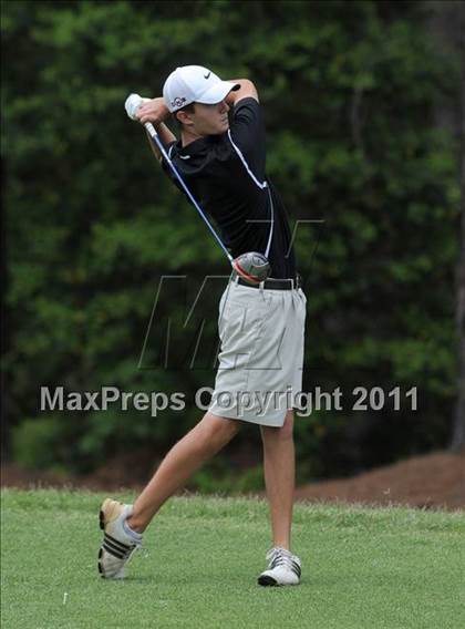 Thumbnail 1 in NCHSAA State 4A Boys Golf Championships (Day 1) photogallery.