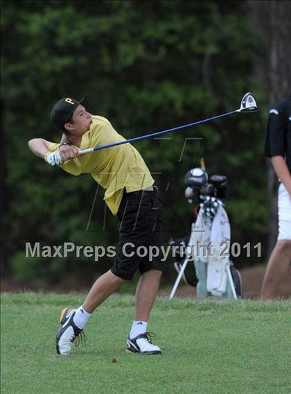 Thumbnail 2 in NCHSAA State 4A Boys Golf Championships (Day 1) photogallery.
