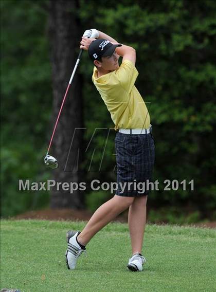 Thumbnail 1 in NCHSAA State 4A Boys Golf Championships (Day 1) photogallery.