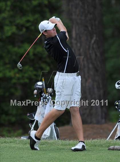 Thumbnail 1 in NCHSAA State 4A Boys Golf Championships (Day 1) photogallery.