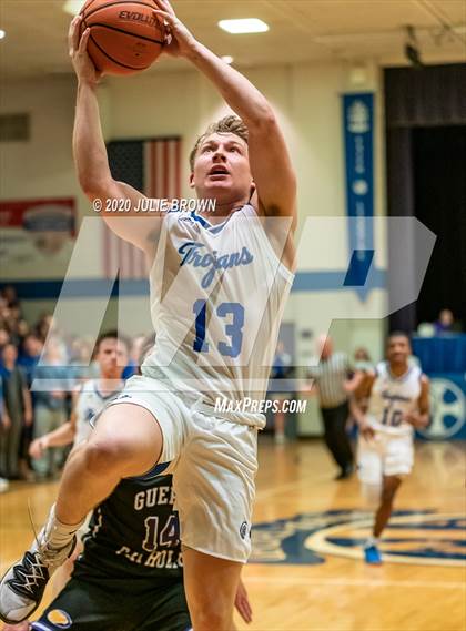 Thumbnail 1 in Guerin Catholic @ Indianapolis Bishop Chatard photogallery.