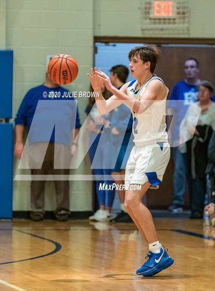 Thumbnail 3 in Guerin Catholic @ Indianapolis Bishop Chatard photogallery.