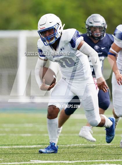 Thumbnail 3 in Emery/Weiner vs. Lakehill Prep photogallery.