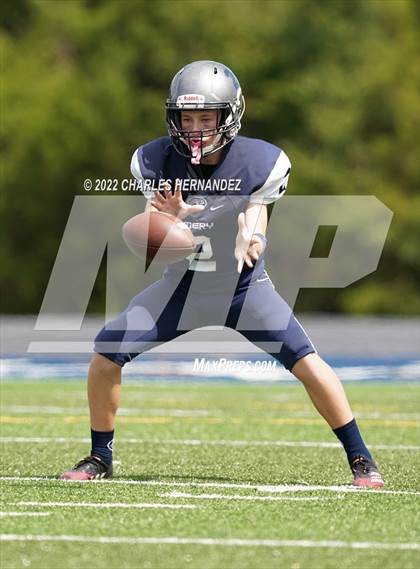 Thumbnail 3 in Emery/Weiner vs. Lakehill Prep photogallery.
