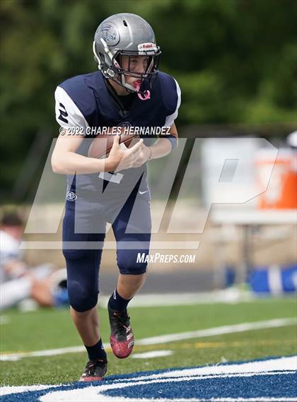 Thumbnail 2 in Emery/Weiner vs. Lakehill Prep photogallery.
