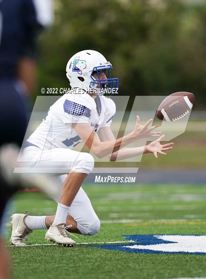 Thumbnail 2 in Emery/Weiner vs. Lakehill Prep photogallery.