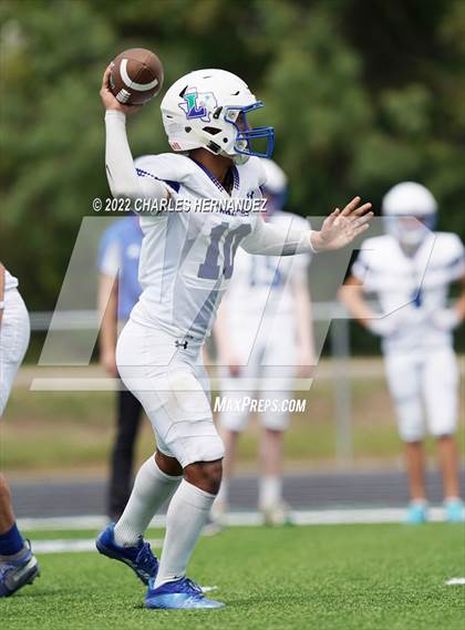 Thumbnail 3 in Emery/Weiner vs. Lakehill Prep photogallery.