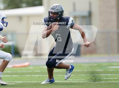 Thumbnail 2 in Emery/Weiner vs. Lakehill Prep photogallery.