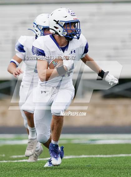 Thumbnail 2 in Emery/Weiner vs. Lakehill Prep photogallery.