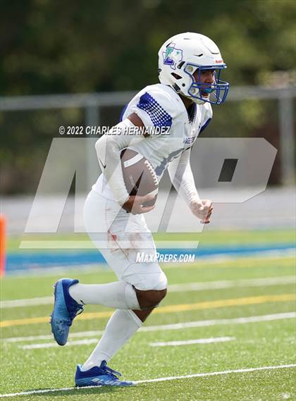 Thumbnail 1 in Emery/Weiner vs. Lakehill Prep photogallery.