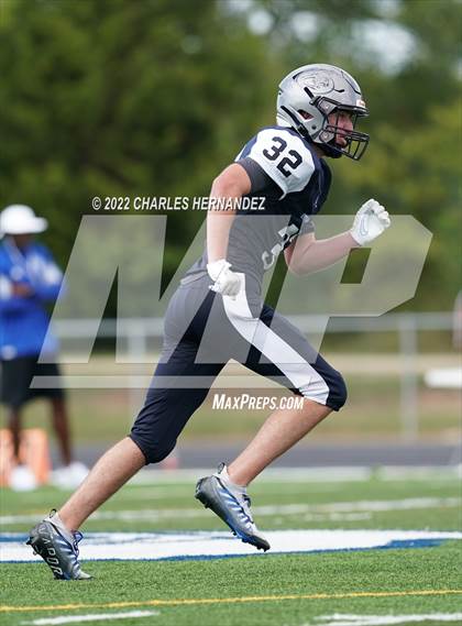 Thumbnail 2 in Emery/Weiner vs. Lakehill Prep photogallery.