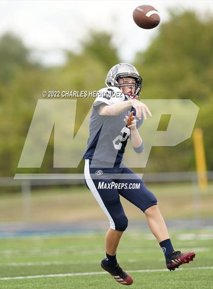 Thumbnail 3 in Emery/Weiner vs. Lakehill Prep photogallery.