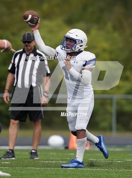 Thumbnail 2 in Emery/Weiner vs. Lakehill Prep photogallery.