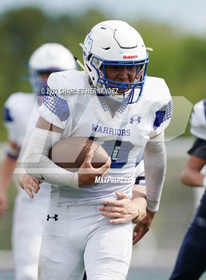 Thumbnail 2 in Emery/Weiner vs. Lakehill Prep photogallery.
