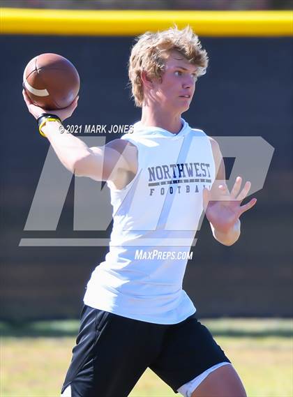 Thumbnail 3 in Northwest Christian vs. Sunnyside (Cactus Duel Out West 7-on-7 Tournament) photogallery.