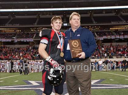 Thumbnail 1 in Lake Travis vs. Midway (UIL 4A Division 1 Final) photogallery.