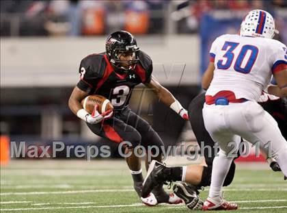 Thumbnail 3 in Lake Travis vs. Midway (UIL 4A Division 1 Final) photogallery.