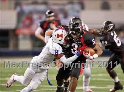 Thumbnail 1 in Lake Travis vs. Midway (UIL 4A Division 1 Final) photogallery.