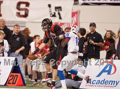 Thumbnail 2 in Lake Travis vs. Midway (UIL 4A Division 1 Final) photogallery.